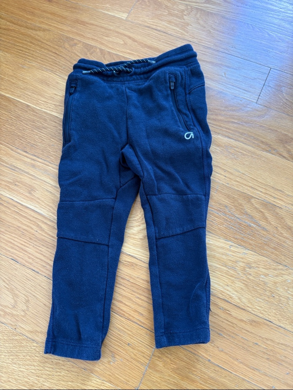 GapFit Navy Jogger Pants with Drawstring and zip pockets, 2T